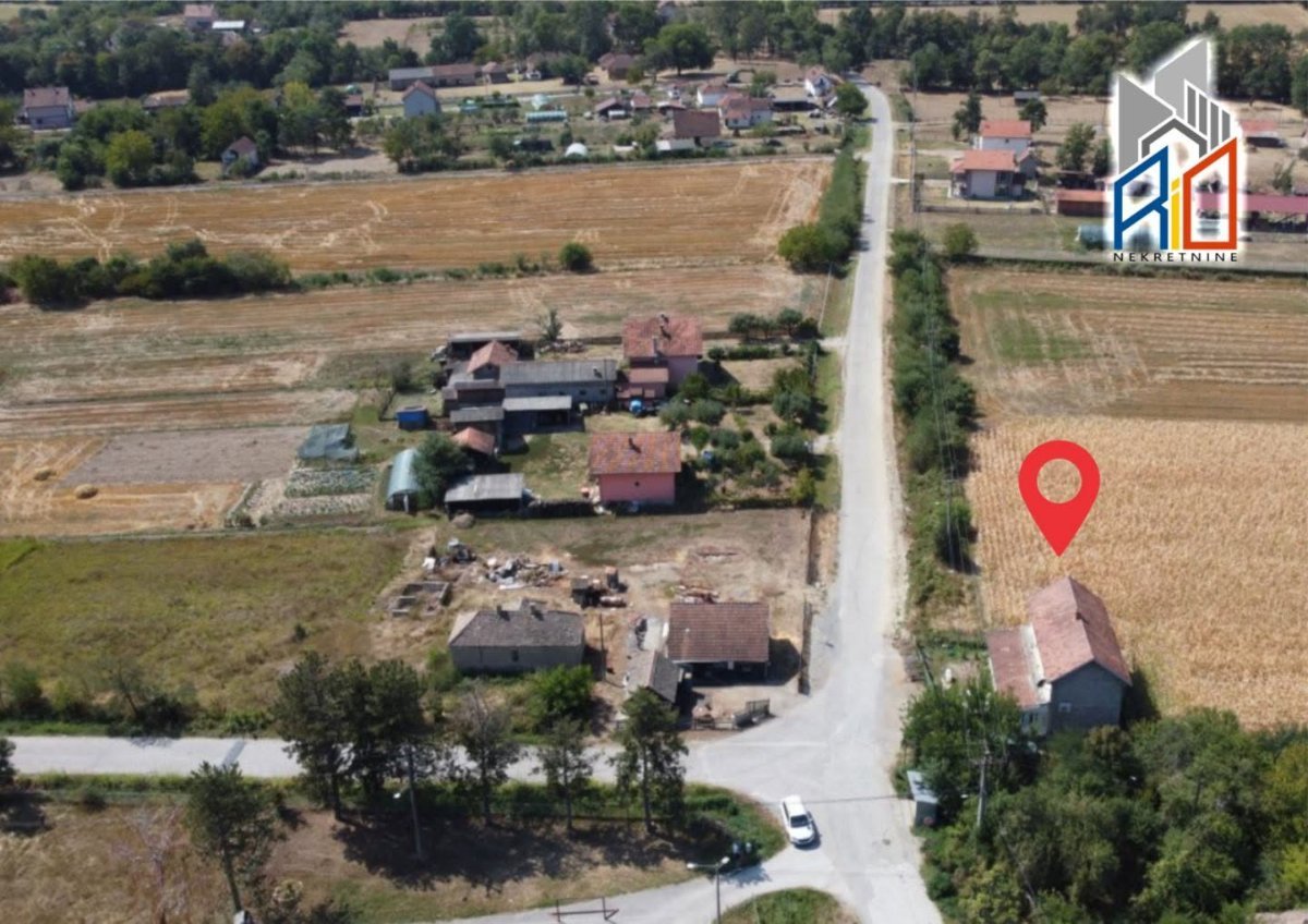 NA PRODAJU!  Useljiva kuća u Jabučju kod Lajkovca