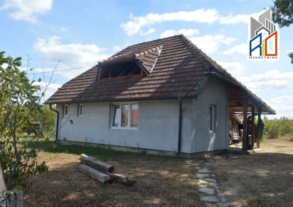 NA PRODAJU! Useljiva kuća u Djurdjevcu kod Mionice!