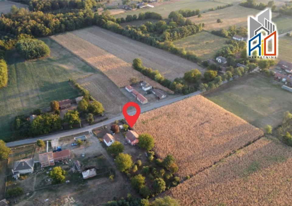 NA PRODAJU!  Useljive 2 kuće u Liso Polju kod Uba!