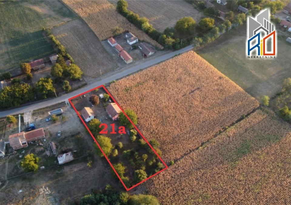 NA PRODAJU!  Useljive 2 kuće u Liso Polju kod Uba!