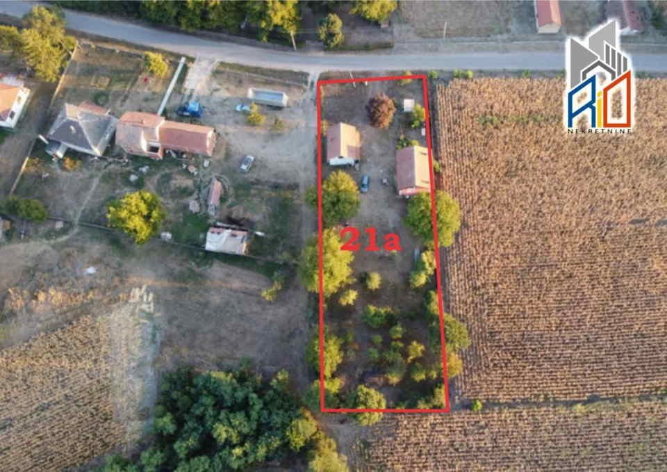 NA PRODAJU!  Useljive 2 kuće u Liso Polju kod Uba!