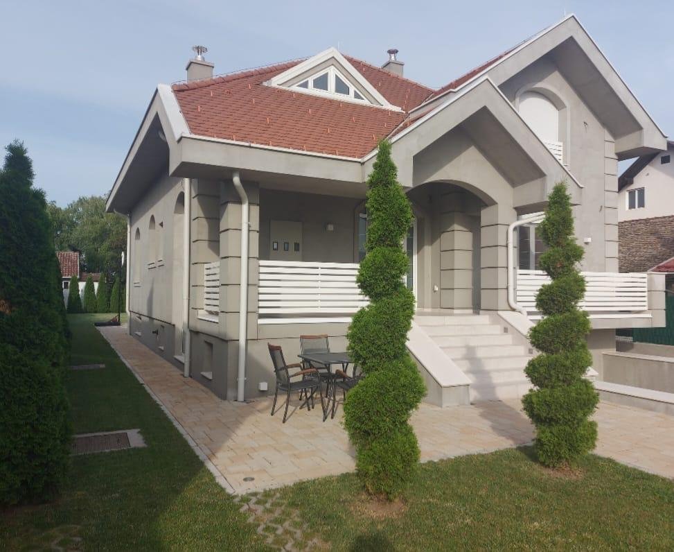 Nova LUX kuća,centar Inđije,top lokacija