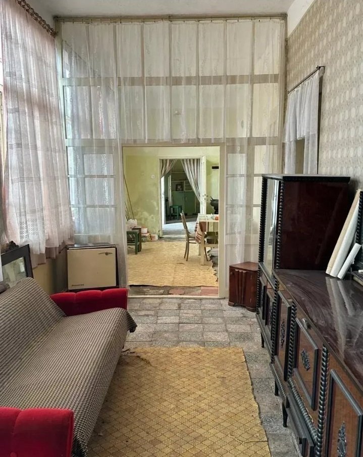 Na prodaju kuca 320m2 u selu Torak