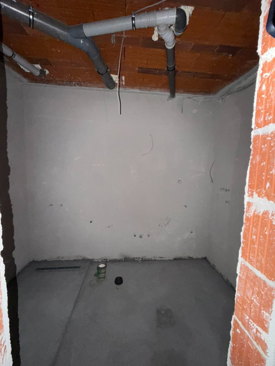 Prodaje se kuća u Bečmenu-Surčin