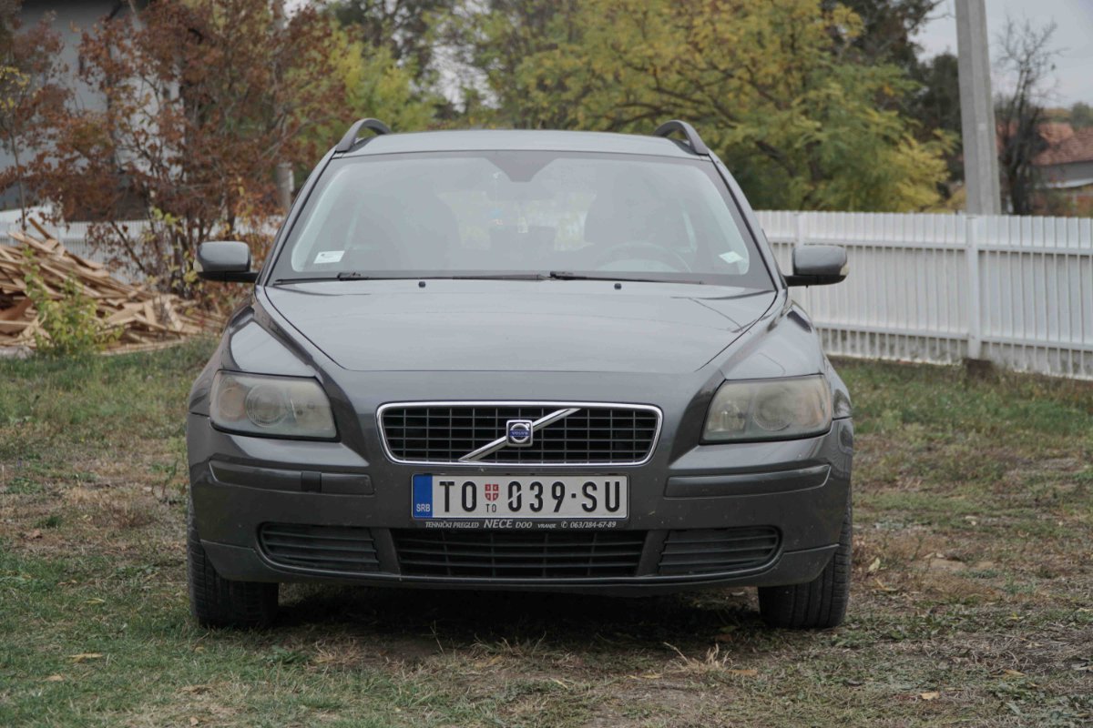 VOLVO V50