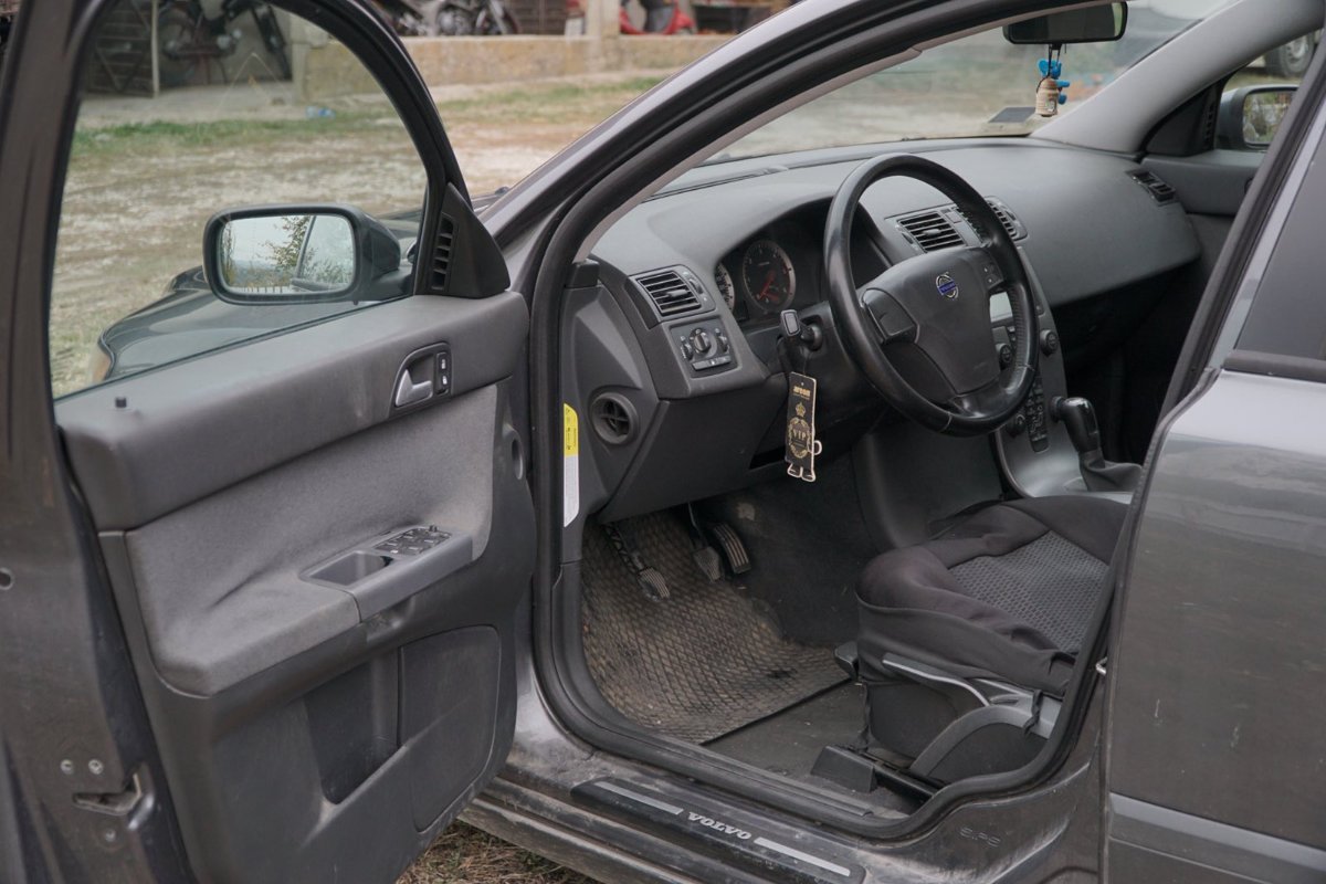 VOLVO V50
