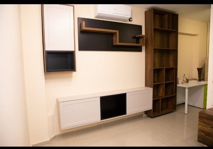 Domino tv set