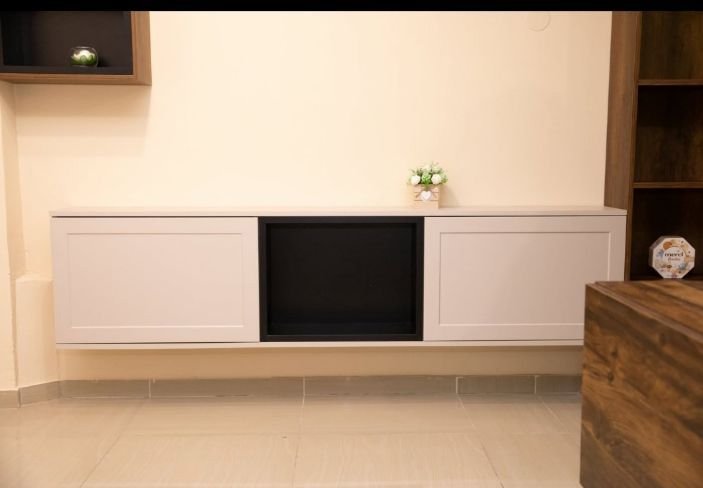 Domino tv set