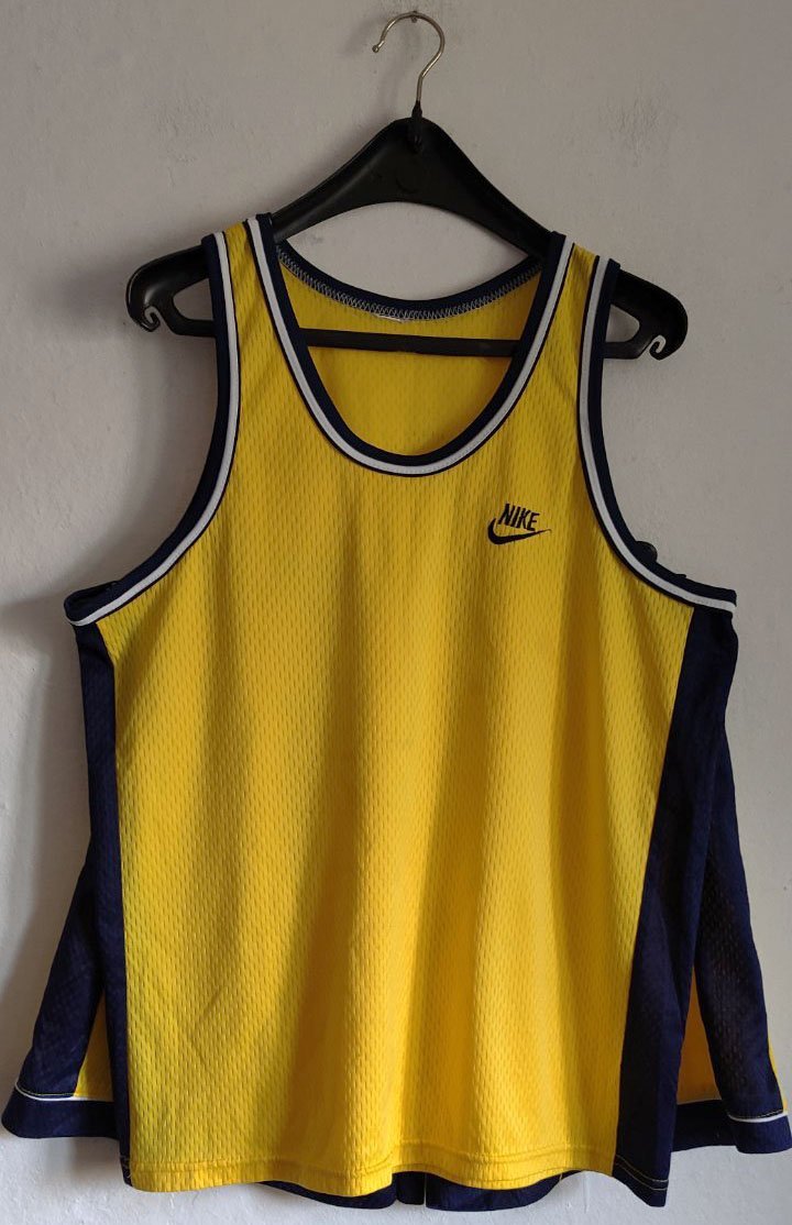 Sportska majica i šorts komplet - L/XL