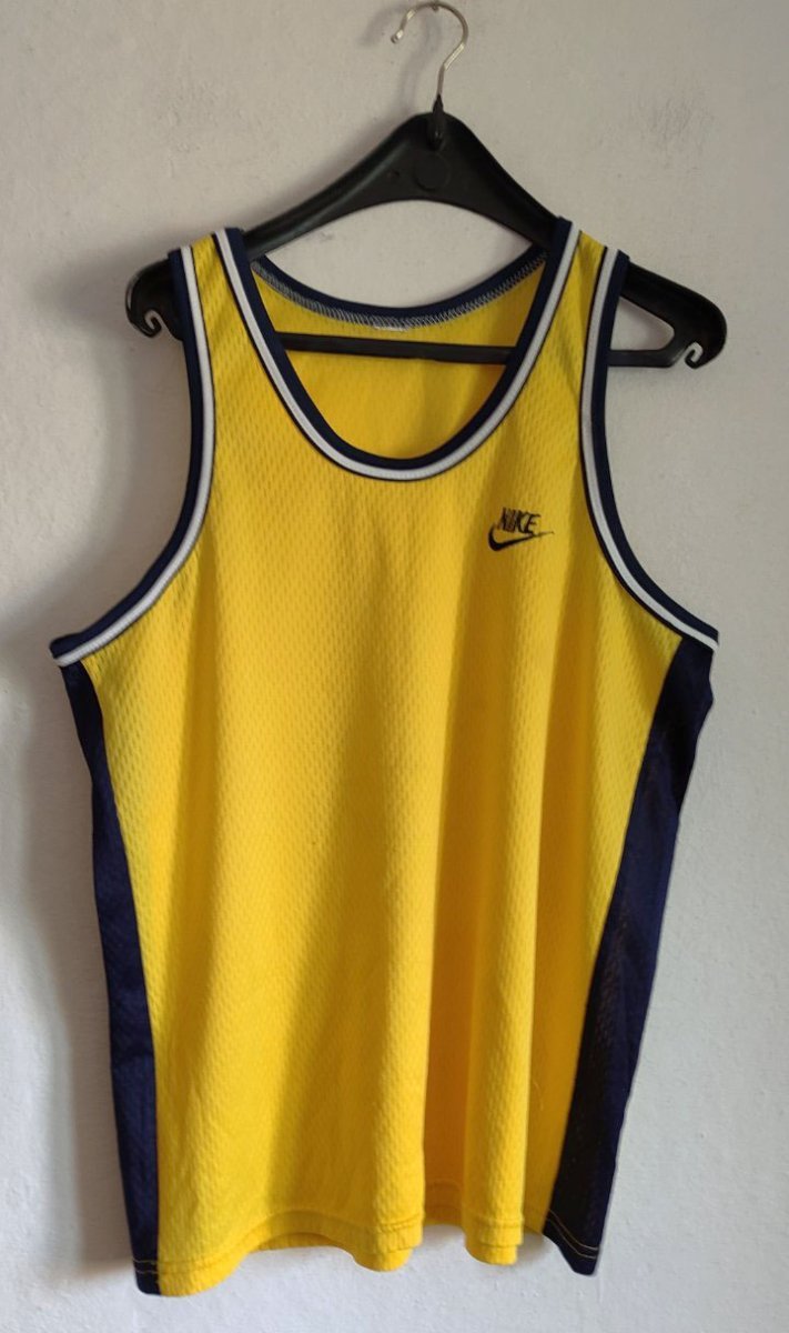 Sportska majica i šorts komplet - L/XL