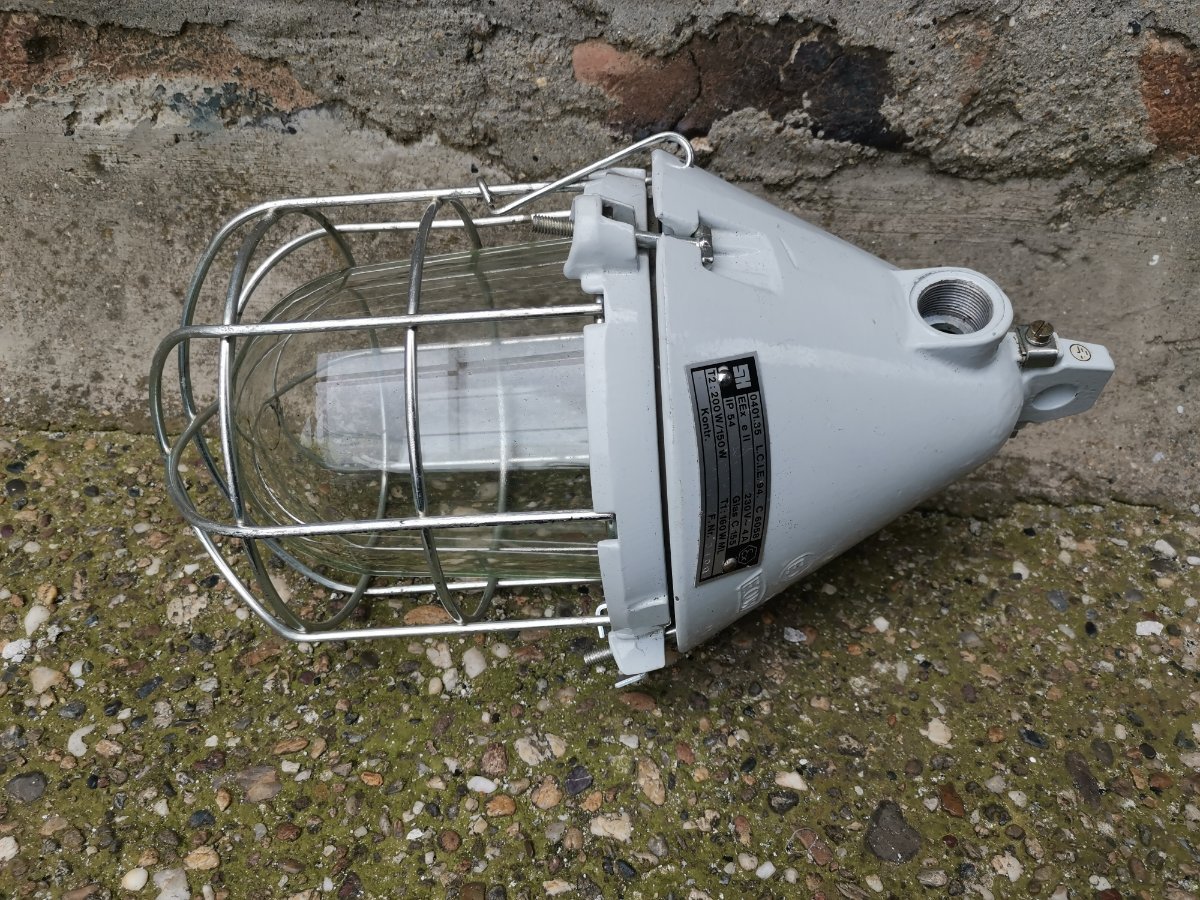 2 industrijske lampe nekorišćene EOW