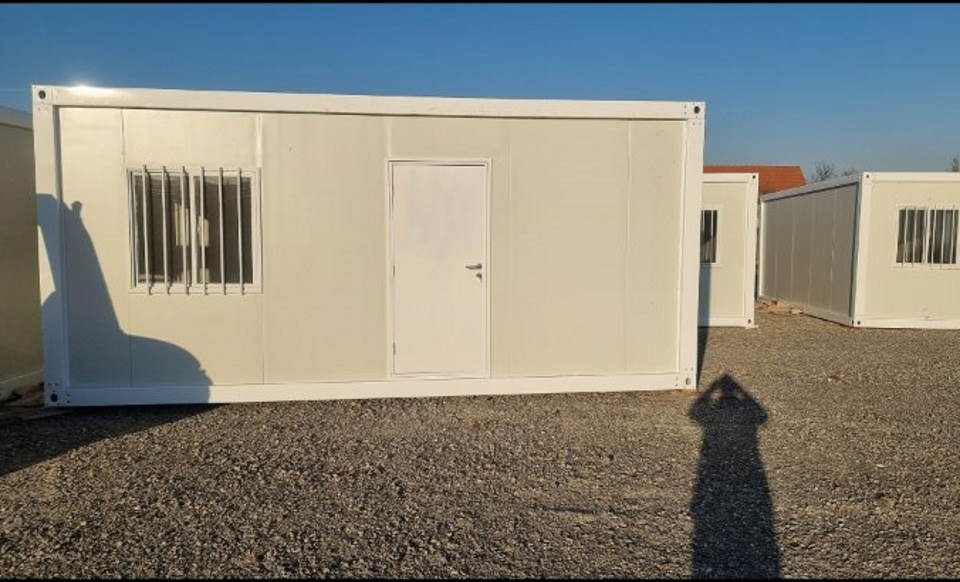 Prodaja kontejnera 6m×2,4m  