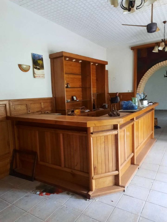 Šank, vitrina, rashladna vitrina I luster  