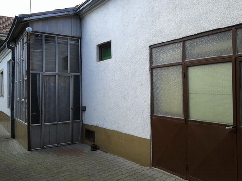 POSLOVNO STAMBENA ZGRADA-SREMSKA MITROVICA na ODLICNOJ LOKACIJI