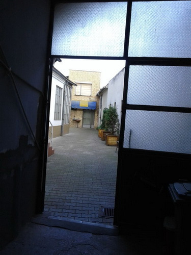 POSLOVNO STAMBENA ZGRADA-SREMSKA MITROVICA na ODLICNOJ LOKACIJI