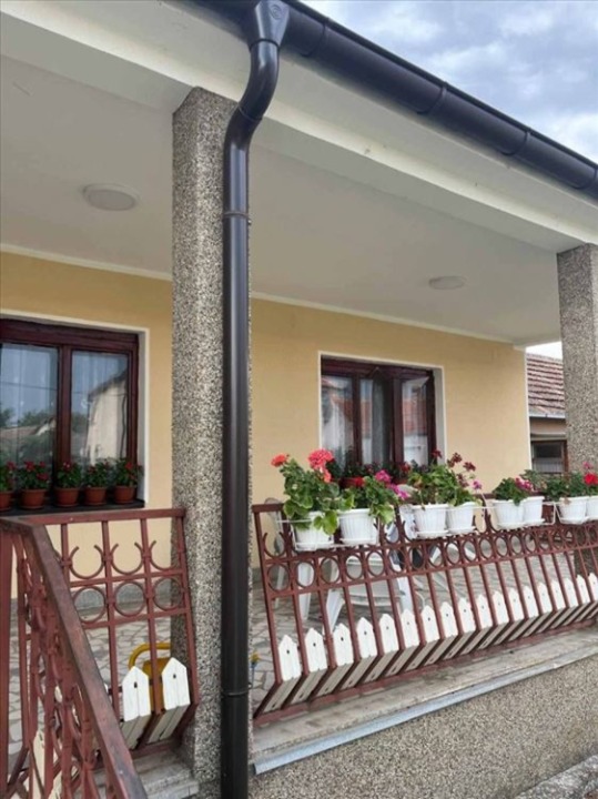 Odlicna kuca za porodicu Aleksandrovac-Žabari