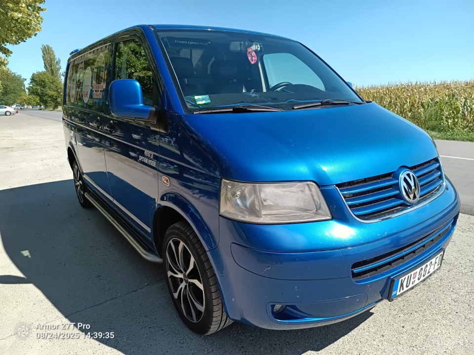  Volkswagen Transporter T5 2.5  2008.  