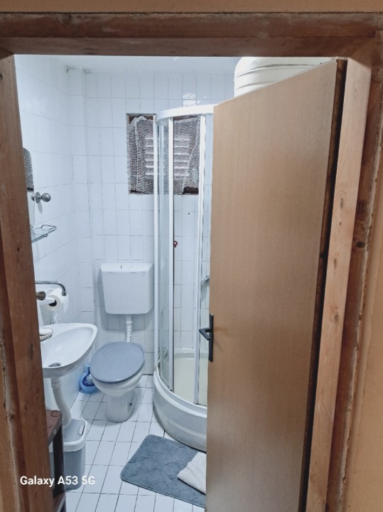 Izdaje se apartman-vikendica Ivanka,Srebrno jezero