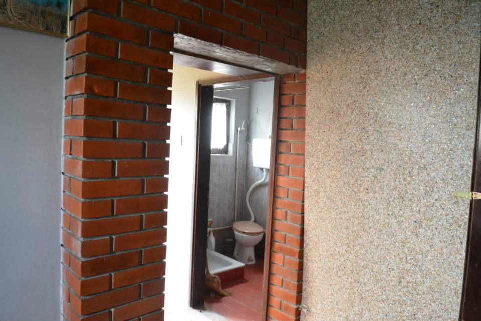 Useljiva kuca sa 6.5 ari placa na 3 etaze  