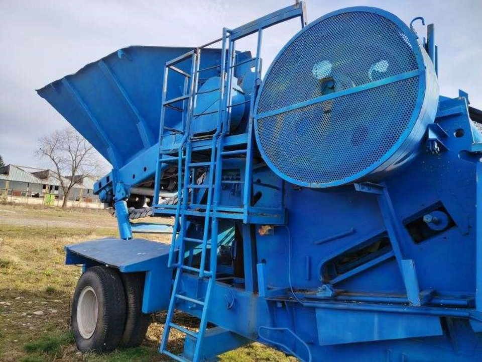 Mobilia celjusna drobilica za kamen.  Masina je MG, Godina 1999. Transilvania Celjusti nove tek post