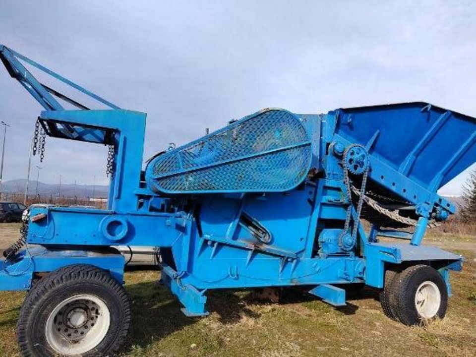 Mobilia celjusna drobilica za kamen.  Masina je MG, Godina 1999. Transilvania Celjusti nove tek post
