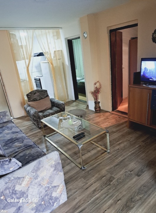 Izdaje se apartman-vikendica Ivanka,Srebrno jezero