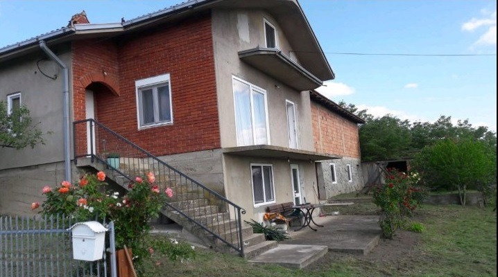 Prodajem kucu u Ramu na Dunavu-Veliko Gradiste