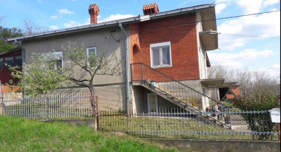 Prodajem kucu u Ramu na Dunavu-Veliko Gradiste