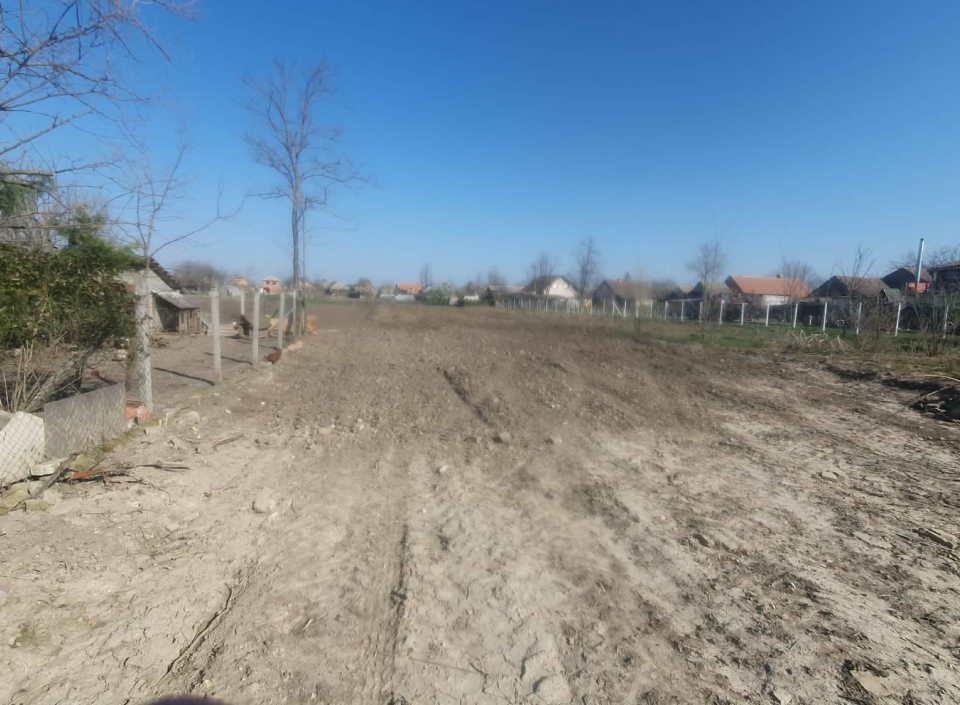 Stara kuca u Kucuri na prodaju  