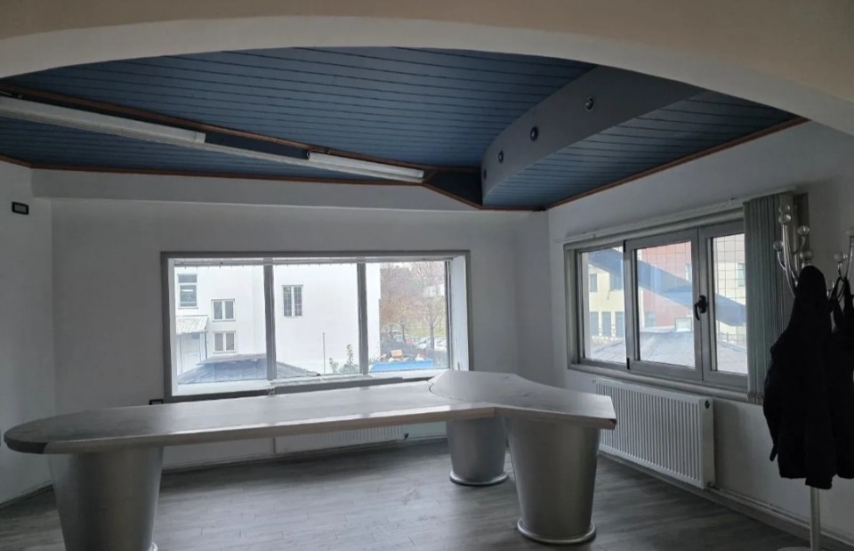 Komercijalni prostor za izdavanje 360m2 i 160m2-Novi Sad