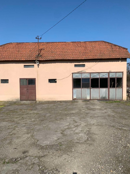 Prodajem domacinstvo u Velikim Crljenima-Lazarevac