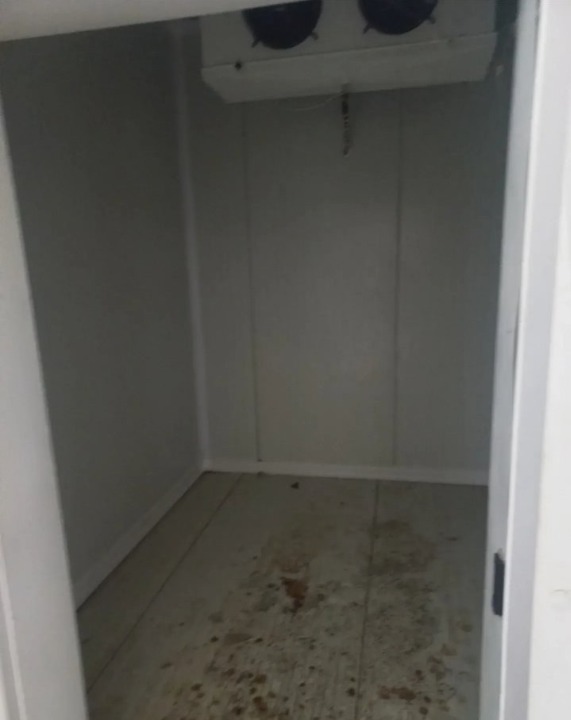 Prodaje se objekat-bivsa klanica u Barandi-Opovo