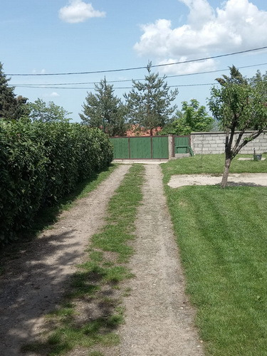 Avala, blizu megamarketa Koka Mar, 200 m2 