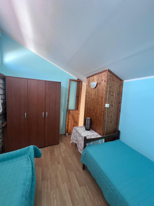 Kompletno renoviran apartman sa pogledom na Boku – Krašići (52m²)